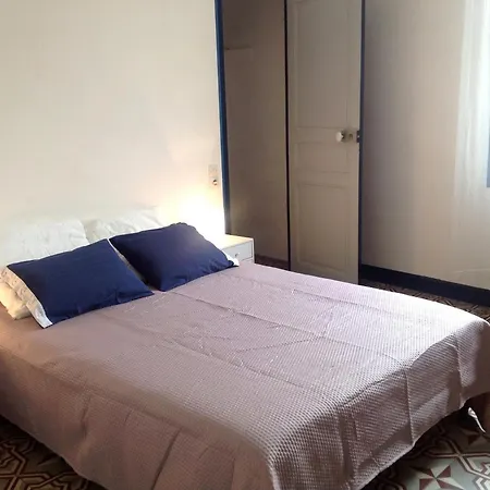 A Deux Pas De La Plage, 3 Apartment *